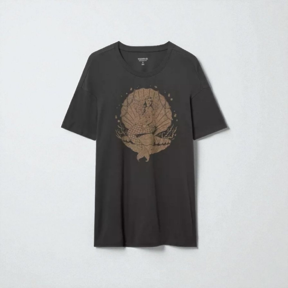 Torrid Mermaud Dark Grey Graphic Tee 3x Oversized Fit.